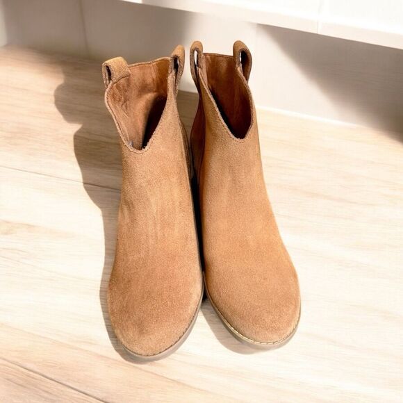 Tom's western boot The Constance. OrthoLite® Hybrid insole.this is comfortable. - Picture 1 of 8